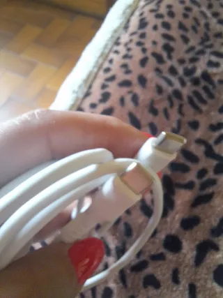 Cavo di ricarica USB-C bianco
