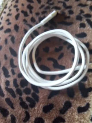 Cavo di ricarica USB-C bianco