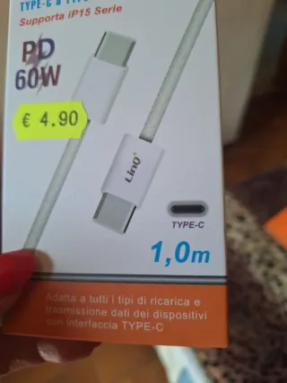 Cavo di ricarica USB-C bianco