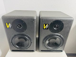 Par Monitores Estudio Activos KRK V6