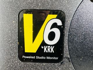 Par Monitores Estudio Activos KRK V6
