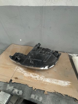 Faro Delantero Derecho Peugeot 206