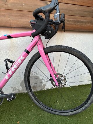Bici Gravel Trek Crockett Rosa