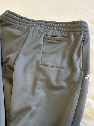 Pantalón chándal Adidas gris