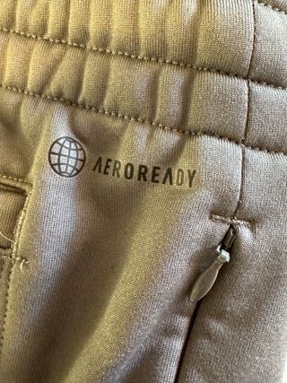 Pantalón chándal Adidas gris