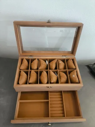 Scatola porta orologi in legno