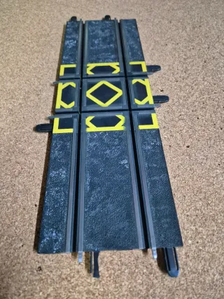 Scalextric Compact Cruce y Pistas
