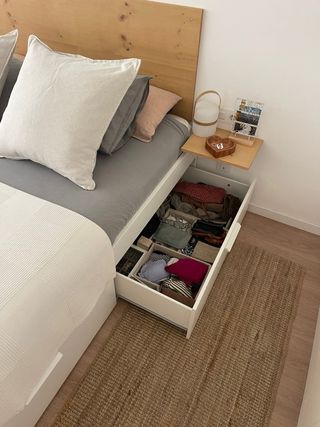 Cama doble con cajones