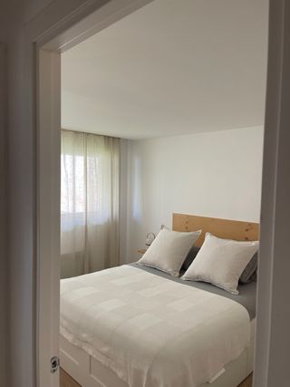 Cama doble con cajones