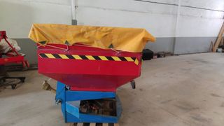 Abonadora aguirre 1.700 kg 1AC1200 - Abonadora su