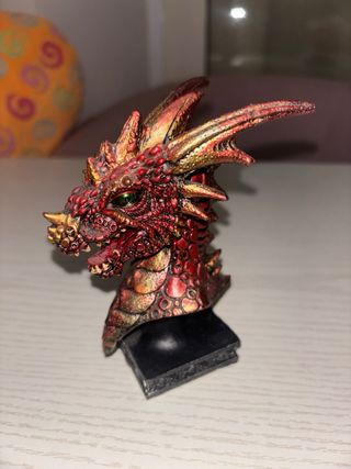 Statuetta testa drago rosso