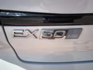 Volvo EX30 2025 PLUS range extended