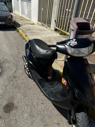 Kymco ZX 49cc Scooter Negra