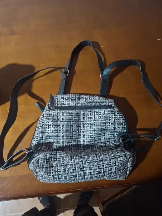 Mochila Mujer Negra y Gris