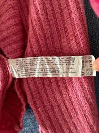 Jersey Stradivarius cuello alto rosa