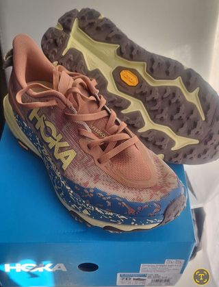 Zapatillas Hoka Speedgoat 6 Talla 40 Nuevas
