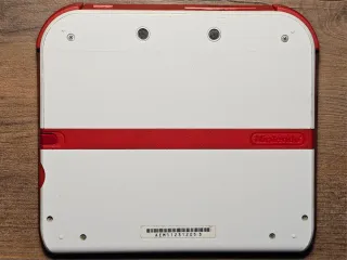 NINTENDO 2DS Bianca/Rossa + Mario 3DLAND