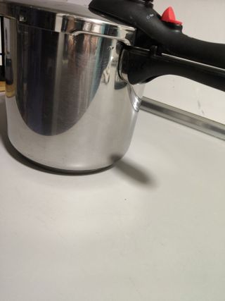 Olla a Presión Magefesa 7.5L