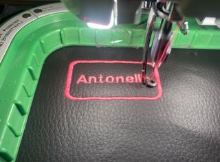 BORDADOS PERSONALIZADOS – NOMBRES, PARCHES Y MÁS