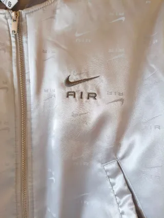 Chaqueta bomber Nike Air plateada