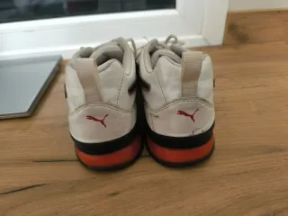 Zapatillas Puma Deportivas Blancas y Rojas