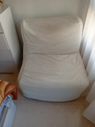 Está en Benidorm. Sillón cama gris