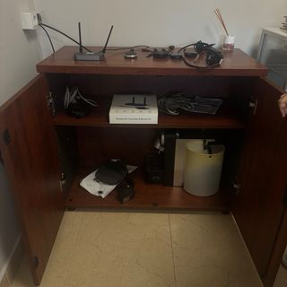 Mesa y muebles de oficina