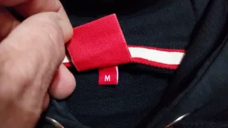 Sudadera Negra con Logo Rojo 1898 Athletic