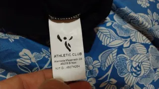 Sudadera Negra con Logo Rojo 1898 Athletic