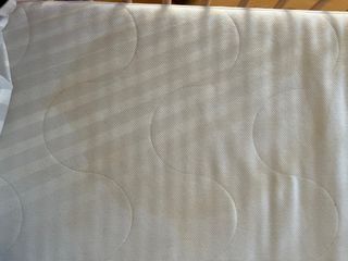 Cuna IKEA con colchón