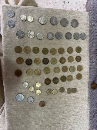 Colección de monedas variadas