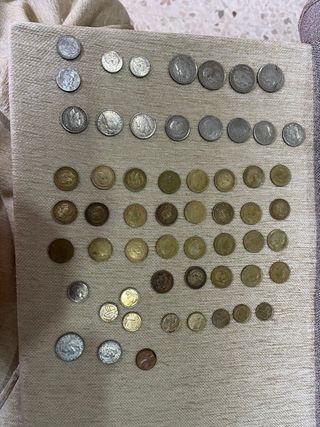 Colección de monedas variadas
