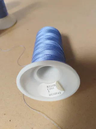 Filo da ricamo rayon
