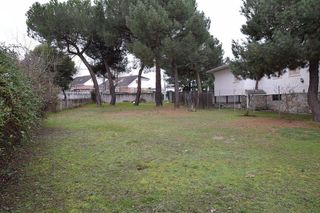 Solar en venta en Zona Polideportivo Colonia en Moralzarzal