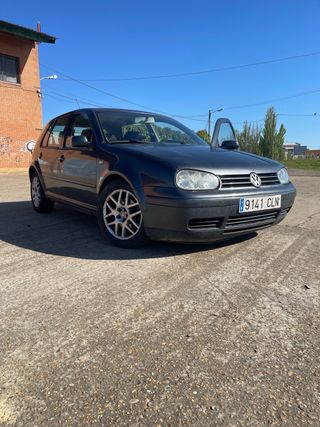Volkswagen Golf 2003