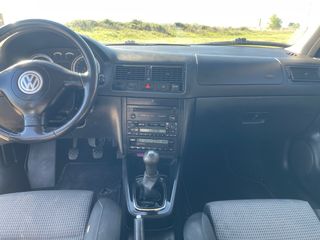 Volkswagen Golf 2003