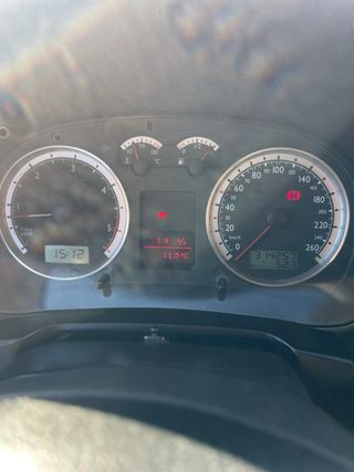 Volkswagen Golf 2003