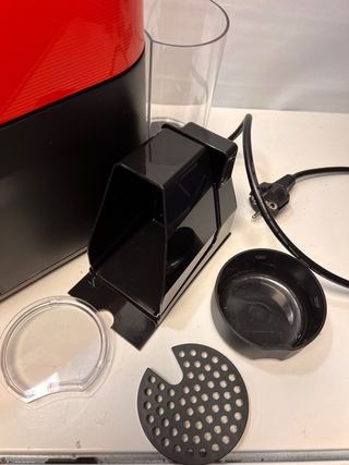 Cafetera Nespresso Vertuo Pop Roja