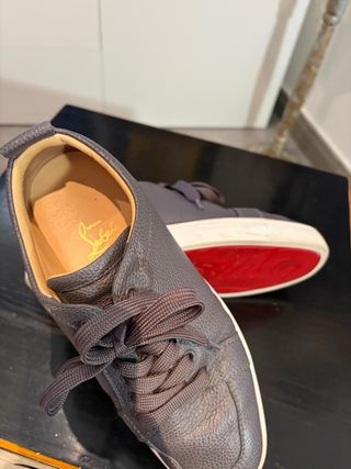 Zapatilla Christian Louboutin marrón