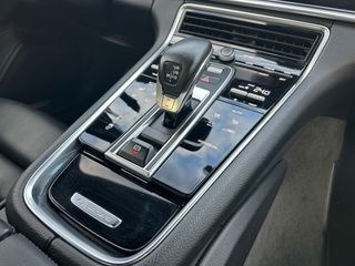 Porsche Panamera 4 E-Hybrid Approved
