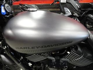HARLEY-DAVIDSON STREET ROD 750
