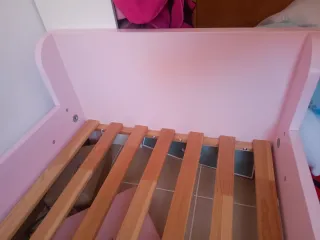 Cama y cómoda infantil Busunge rosa