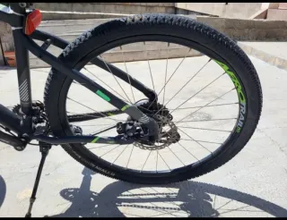 Bicicleta B'TWIN Negra