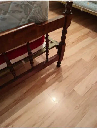 Pareja de cabeceros de cama de madera