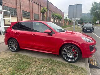 PORSCHE Cayenne GTS