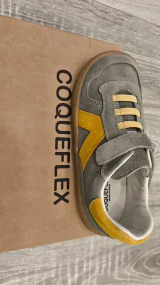 Calzado barefoot gris y amarillo NUMERO 32