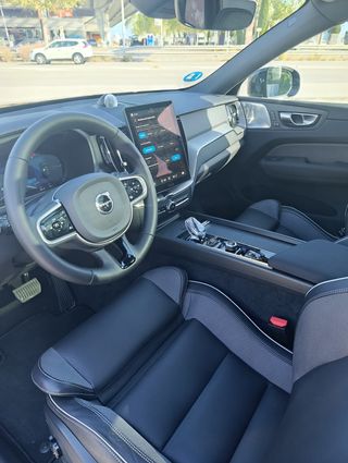 Volvo XC60 2025