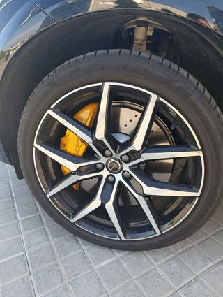 Volvo XC60 2025