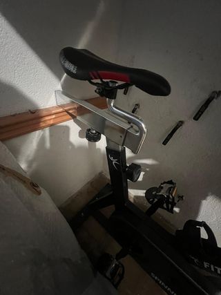 Bicicleta Spinning FITFIU - Negra y Roja