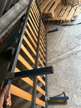 Somier 90x180 cm. prácticamente nuevo.